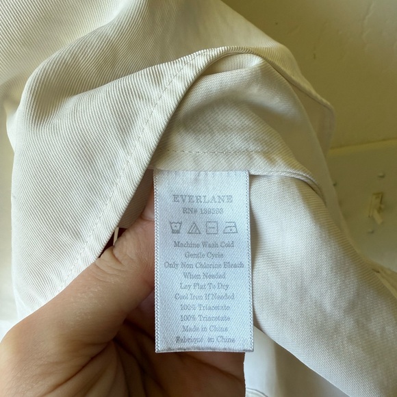 White Sleeveless Women's Top - Picture 4 of 5